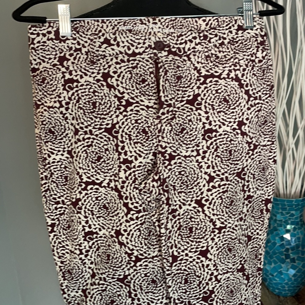 GAP Brown and White Floral Print Slim City Khakis - Picture 3 of 12